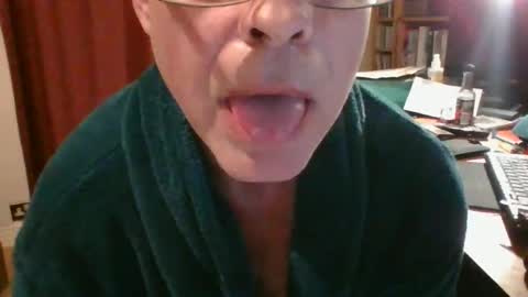 stevejm3740 online show from December 22, 2024, 1:34 am