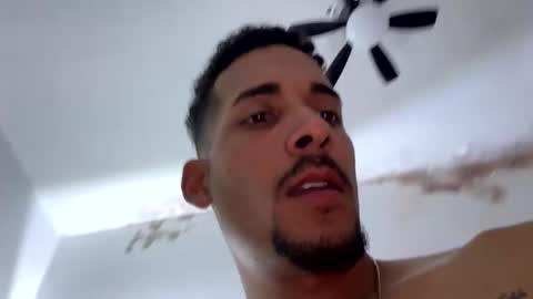 stevejoexxx14 online show from February 4, 2025, 9:49 am