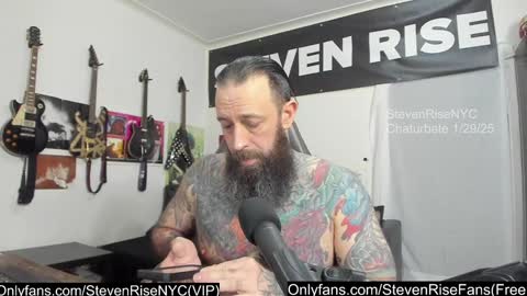 Snapshot of stevenrisenyc chatting on January 30, 2025, 3:33 am StevenRiseNYC online show from January 30, 2025, 3:33 am