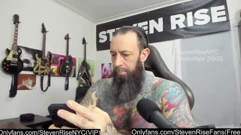 Snapshot of stevenrisenyc chatting on February 7, 2025, 1:01 pm StevenRiseNYC online show from February 7, 2025, 1:01 pm
