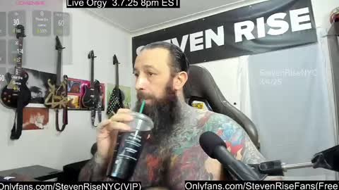 Snapshot of stevenrisenyc chatting on March 5, 2025, 12:59 am StevenRiseNYC online show from March 5, 2025, 12:59 am