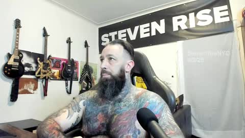 Snapshot of stevenrisenyc chatting on September 9, 2025, 10:59 am StevenRiseNYC online show from September 9, 2025, 10:59 am