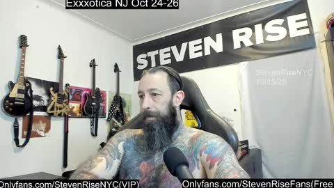 Snapshot of stevenrisenyc chatting on October 15, 2025, 1:22 pm StevenRiseNYC online show from October 15, 2025, 1:22 pm
