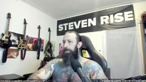 Snapshot of stevenrisenyc chatting on November 6, 2025, 1:06 am StevenRiseNYC online show from November 6, 2025, 1:06 am