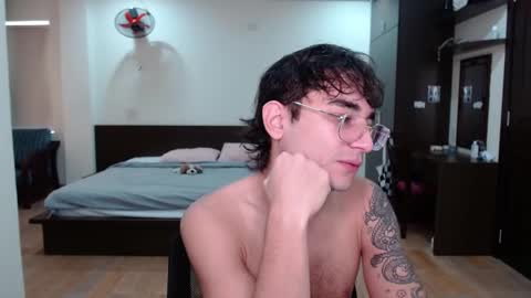 Alex   online show from January 7, 2025, 3:14 am