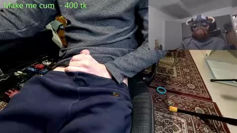 Snapshot of stevie_grey chatting on February 24, 2025, 7:19 pm stevie_grey online show from February 24, 2025, 7:19 pm