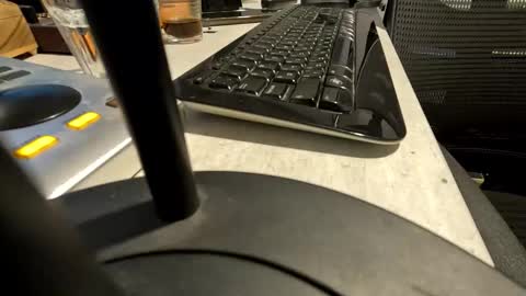 Snapshot of stevie_grey chatting on October 20, 2025, 6:19 pm stevie_grey online show from October 20, 2025, 6:19 pm