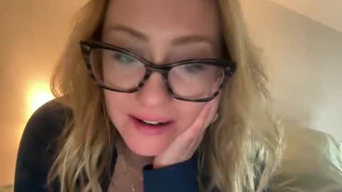 StevieGirl4U online show from February 7, 2025, 12:09 am