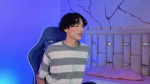 Sthepano  online show from April 7, 2026, 3:18 am