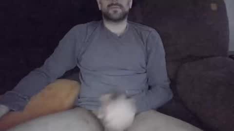 stickywhiteslime online show from November 30, 2025, 8:13 pm