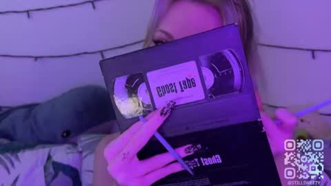 Snapshot of stillsweety chatting on February 11, 2026, 10:15 pm stillsweety online show from February 11, 2026, 10:15 pm