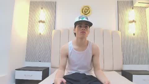 stiven_cooper2 online show from June 20, 2026, 12:08 pm