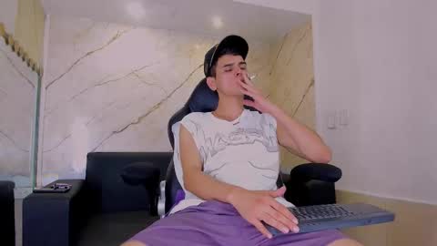 friends online show from January 12, 2026, 4:29 am