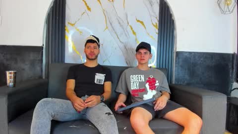 friends online show from February 20, 2026, 5:37 am