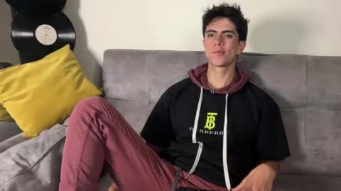 Snapshot of stolas_ying chatting on February 19, 2026, 12:06 am Stolas online show from February 19, 2026, 12:06 am