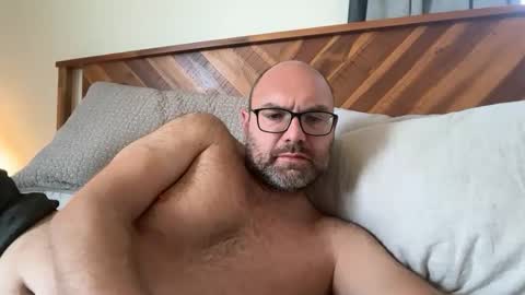 stoney8inches online show from May 1, 2026, 2:43 pm