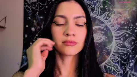 Liz online show from November 24, 2025, 11:26 pm