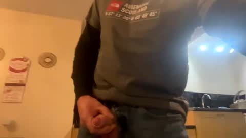 Snapshot of stoodley22 chatting on December 8, 2024, 4:50 pm Stoodley22 online show from December 8, 2024, 4:50 pm