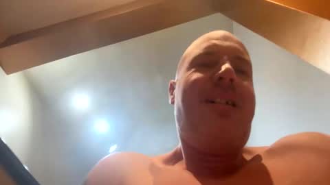 Snapshot of stoodley22 chatting on January 16, 2025, 5:42 am Stoodley22 online show from January 16, 2025, 5:42 am