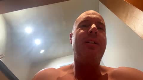 Snapshot of stoodley22 chatting on November 3, 2025, 5:42 am Stoodley22 online show from November 3, 2025, 5:42 am