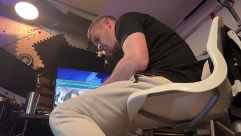 Str8 online show from February 2, 2025, 4:22 pm