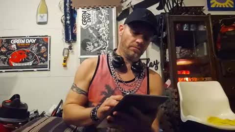 Str8 online show from February 18, 2025, 8:47 pm