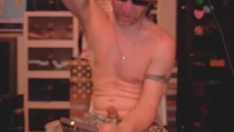 Str8 online show from November 8, 2025, 9:24 pm