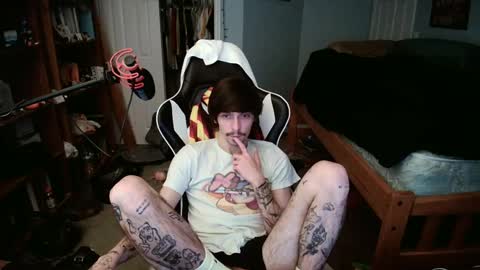 str8whiteboy21 online show from February 19, 2025, 6:44 am