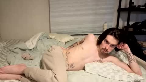 str8whiteboy21 online show from April 9, 2026, 5:18 am