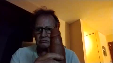 straddlemy1111 online show from October 21, 2025, 6:58 am