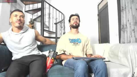 straight__friends online show from December 22, 2025, 11:46 pm