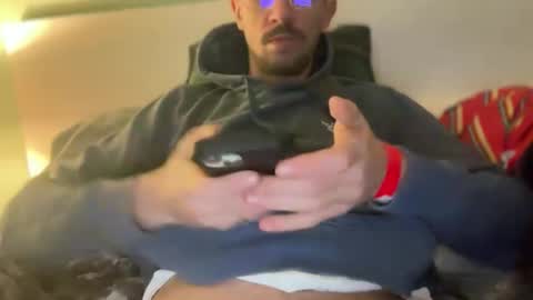 straightfirelotus69420 online show from November 15, 2025, 1:18 pm