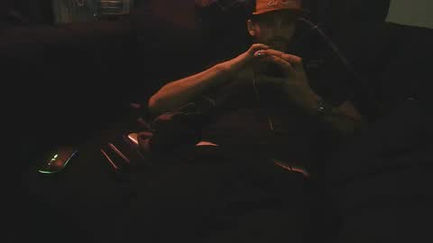 straitpipermann22 online show from November 6, 2025, 10:49 am