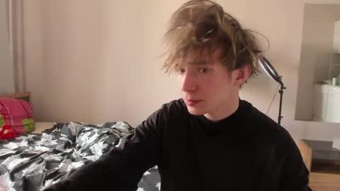 Snapshot of stralght_twinks chatting on April 23, 2026, 8:02 am Ray online show from April 23, 2026, 8:02 am
