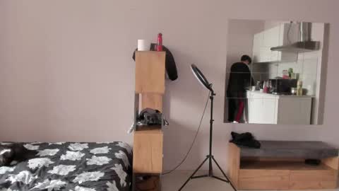 Snapshot of stralght_twinks chatting on April 26, 2026, 1:09 pm Ray online show from April 26, 2026, 1:09 pm