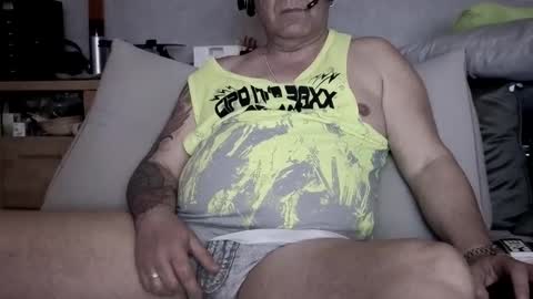 Snapshot of stranger1966 chatting on April 26, 2026, 9:45 pm Stranger online show from April 26, 2026, 9:45 pm