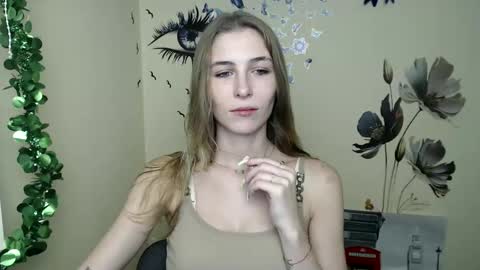 Amalia online show from December 23, 2024, 7:20 pm