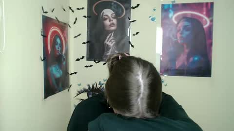 Amalia online show from March 12, 2025, 4:24 pm