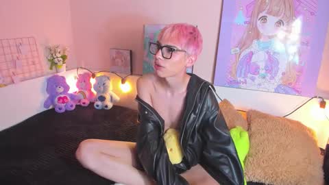 Snapshot of strawberry_kitty_ chatting on November 5, 2025, 3:01 pm strawberry_kitty_ online show from November 5, 2025, 3:01 pm