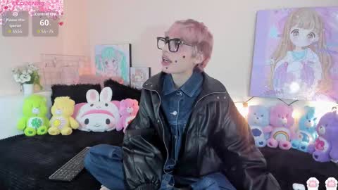 strawberry_kitty_ online show from December 22, 2025, 3:47 am