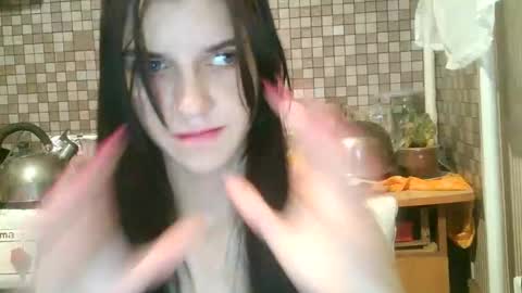 Strawberry Storm online show from October 31, 2025, 9:16 pm