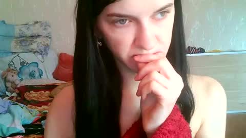 Strawberry Storm online show from May 19, 2026, 5:58 am