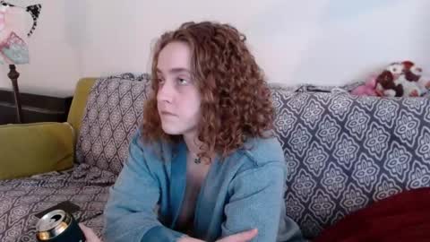 Strawberrylotsacake online show from February 14, 2026, 6:26 pm