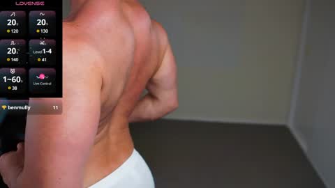 Snapshot of streatmeat chatting on December 2, 2024, 10:23 pm streatmeat online show from December 2, 2024, 10:23 pm