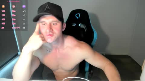 Snapshot of streatmeat chatting on November 2, 2025, 10:45 pm streatmeat online show from November 2, 2025, 10:45 pm