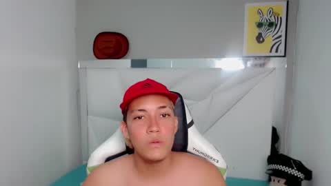 Snapshot of street_poemm_ chatting on February 24, 2026, 4:21 am Street online show from February 24, 2026, 4:21 am