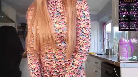 Amorina online show from February 28, 2026, 1:12 pm