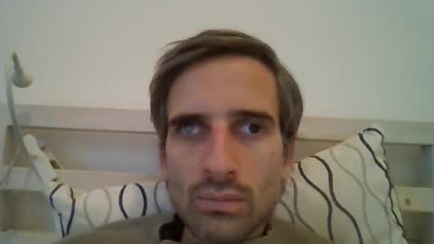 stroke1 online show from December 23, 2025, 7:39 am