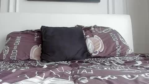 Strong Arni online show from March 8, 2026, 10:08 am