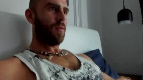 Snapshot of strong_arni chatting on May 20, 2026, 6:08 am Strong Arni online show from May 20, 2026, 6:08 am